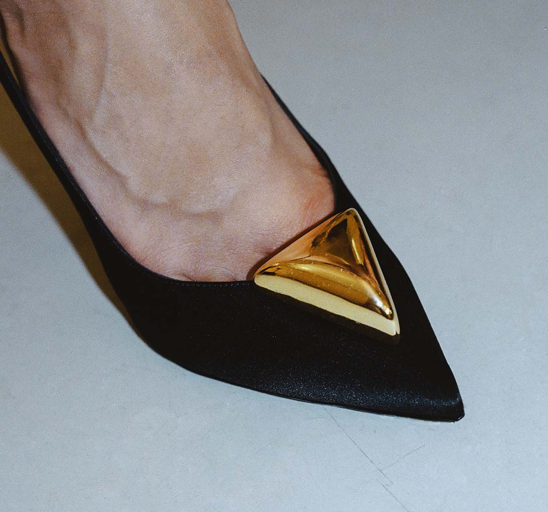 Pyramid Shoe Clip Gold